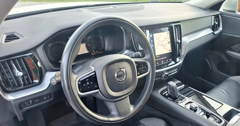 Volvo V60 cena 129900 przebieg: 80200, rok produkcji 2020 z Kraków małe 301